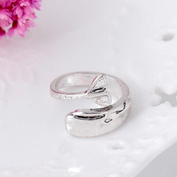 NWOT Silver Lucky Whale Ring - Picture 5 of 10